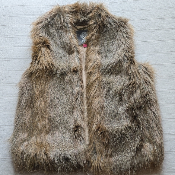 Vince Camuto Shaggy Faux Fur Vest Size XS - Picture 2 of 11